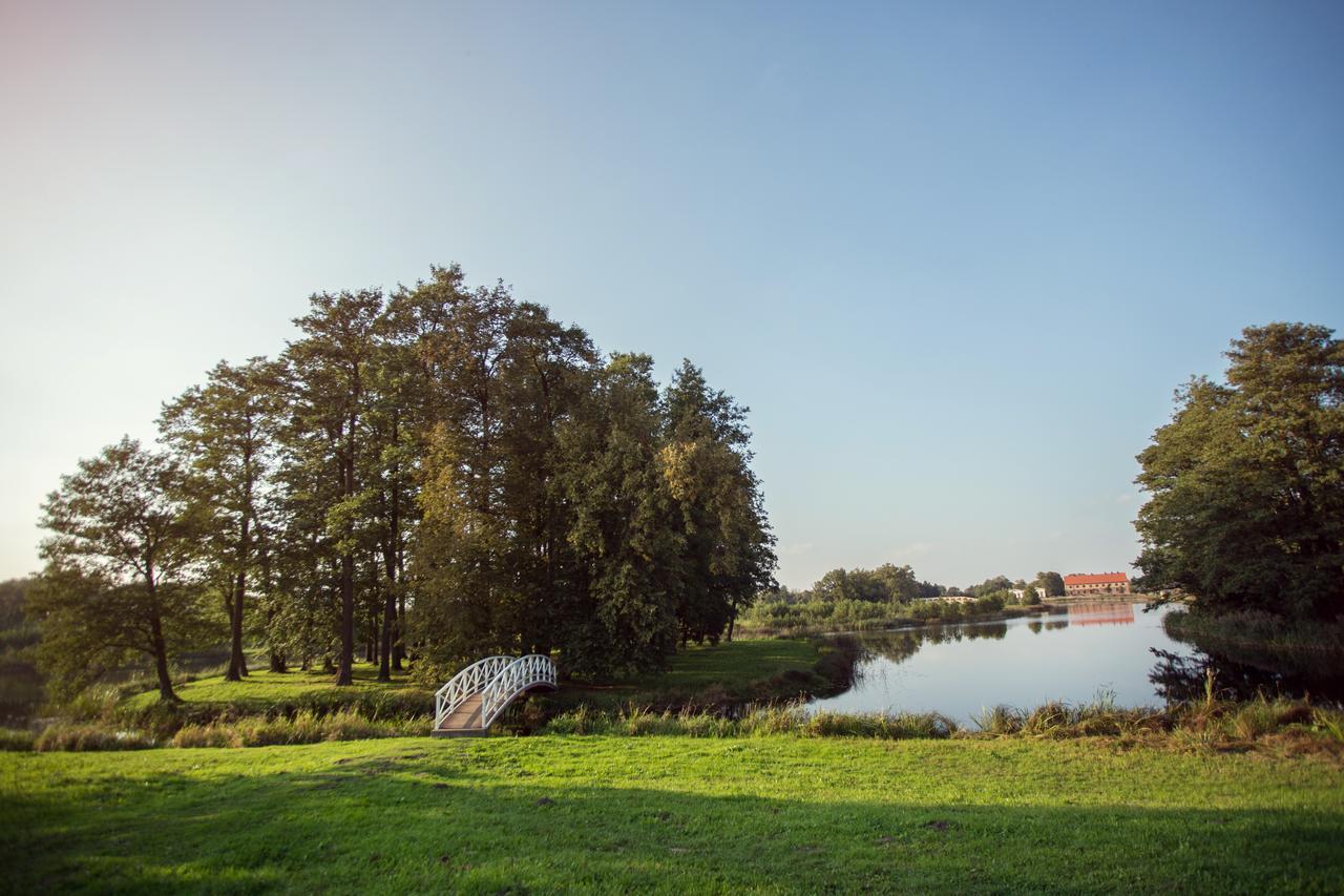 Pakruojis Manor'S Palace Boutique Hotel ภายนอก รูปภาพ