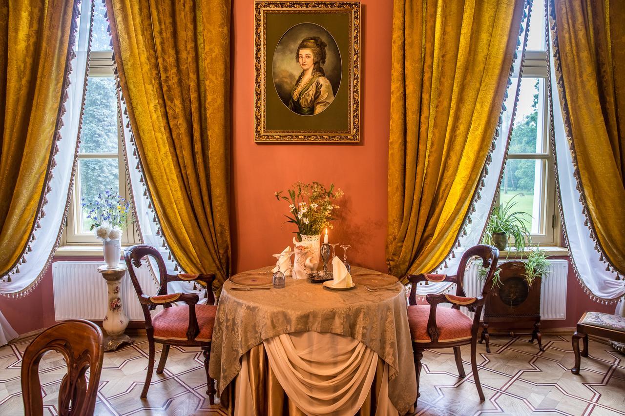 Pakruojis Manor'S Palace Boutique Hotel ภายนอก รูปภาพ